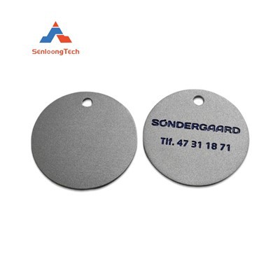 Etsade metallformat etiketter