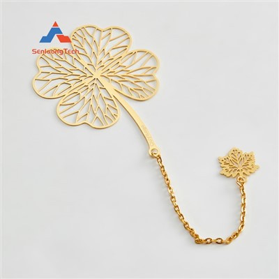 Plant etsade metallsmycken